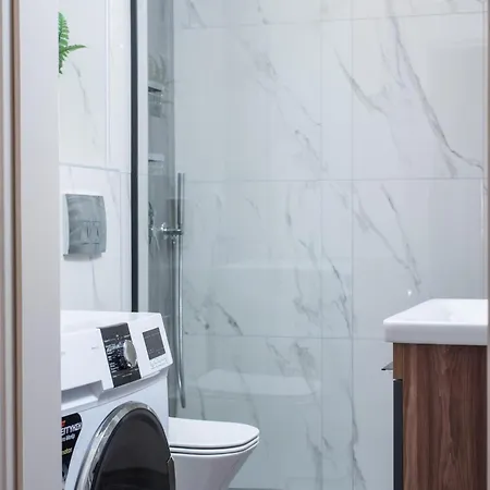 Houseloft Urban Retreat * Salonic