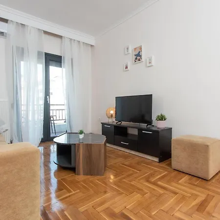 Houseloft Urban Retreat Apartment